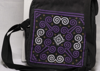 0200 Hand Embroidered Cloth Shoulder Bag